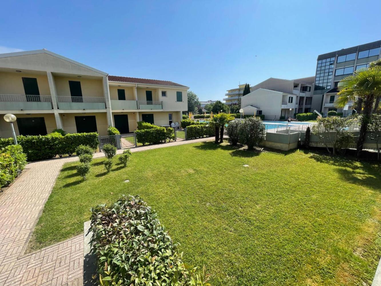 Villaggio Luna Swimmingpool- Agenzia Cocal Caorle Exterior foto