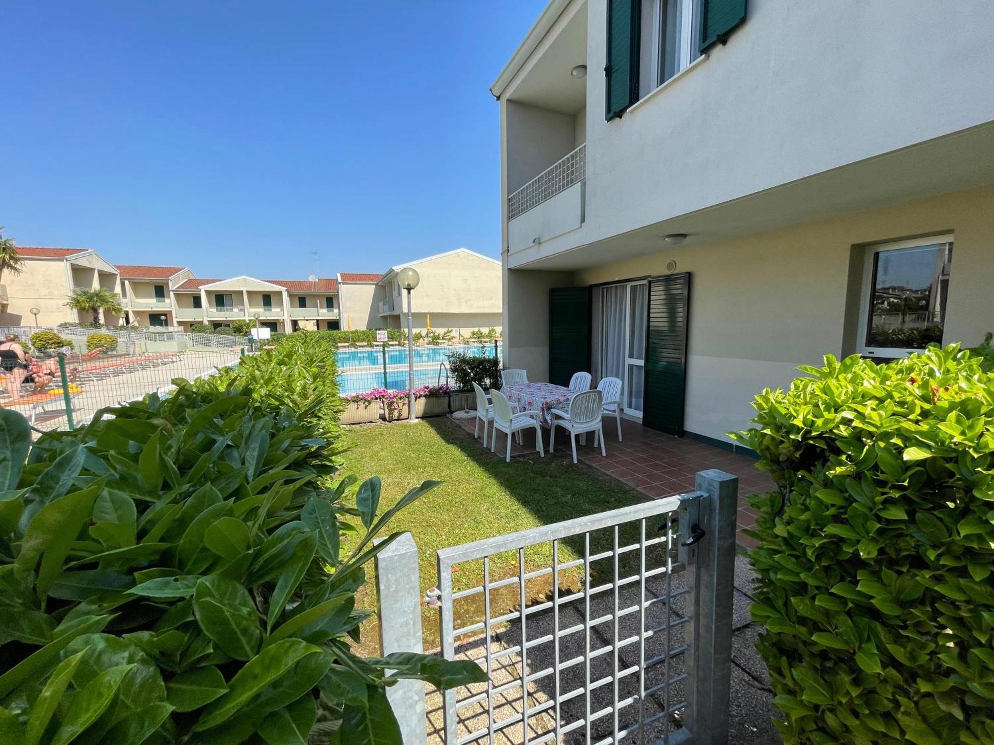 Villaggio Luna Swimmingpool- Agenzia Cocal Caorle Exterior foto