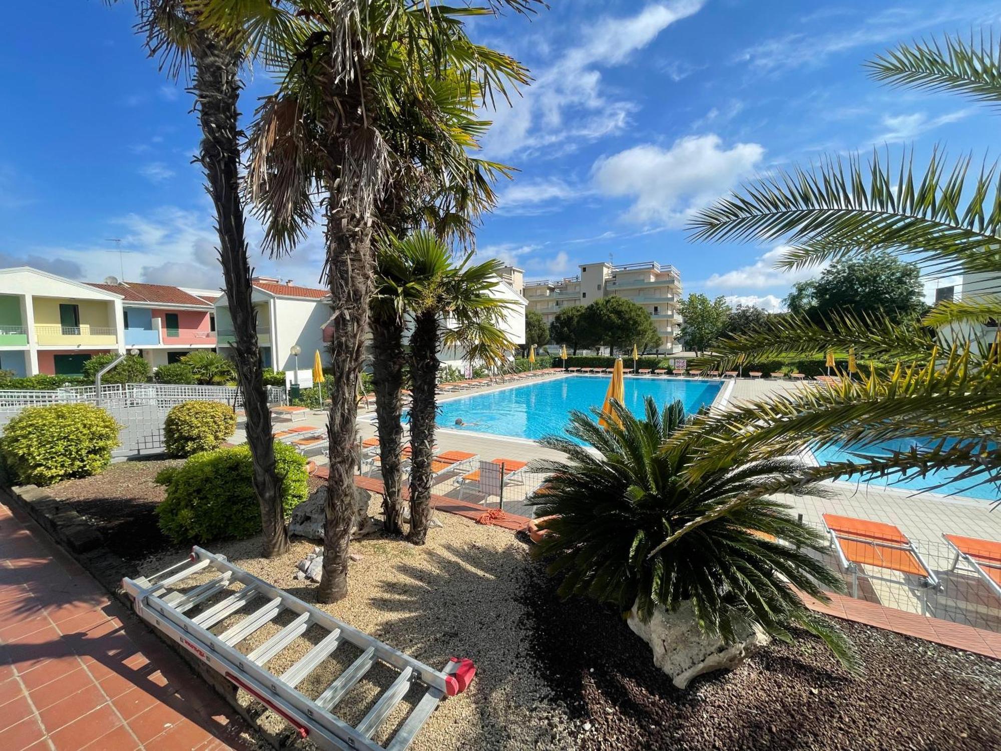 Villaggio Luna Swimmingpool- Agenzia Cocal Caorle Exterior foto
