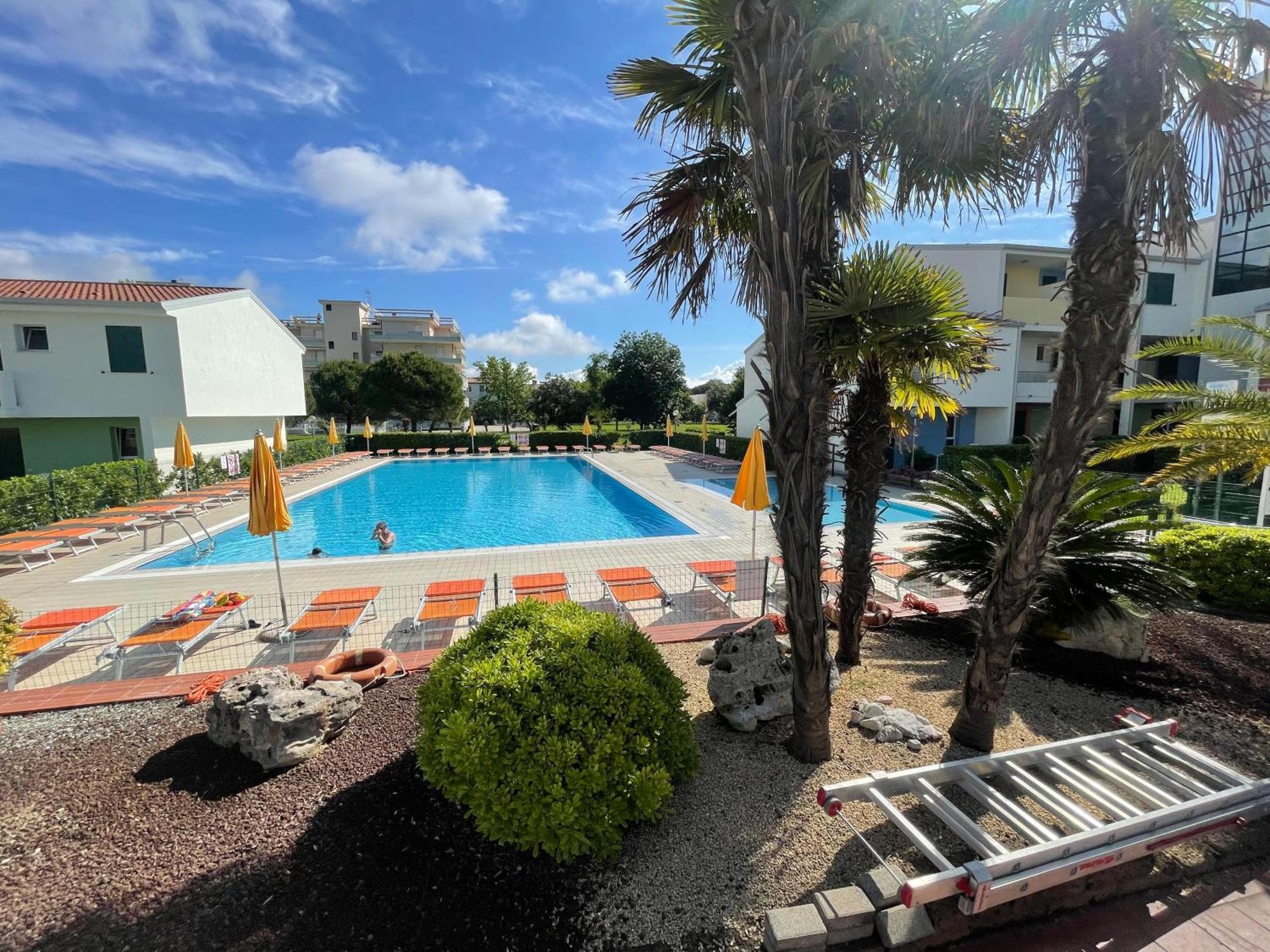 Villaggio Luna Swimmingpool- Agenzia Cocal Caorle Exterior foto