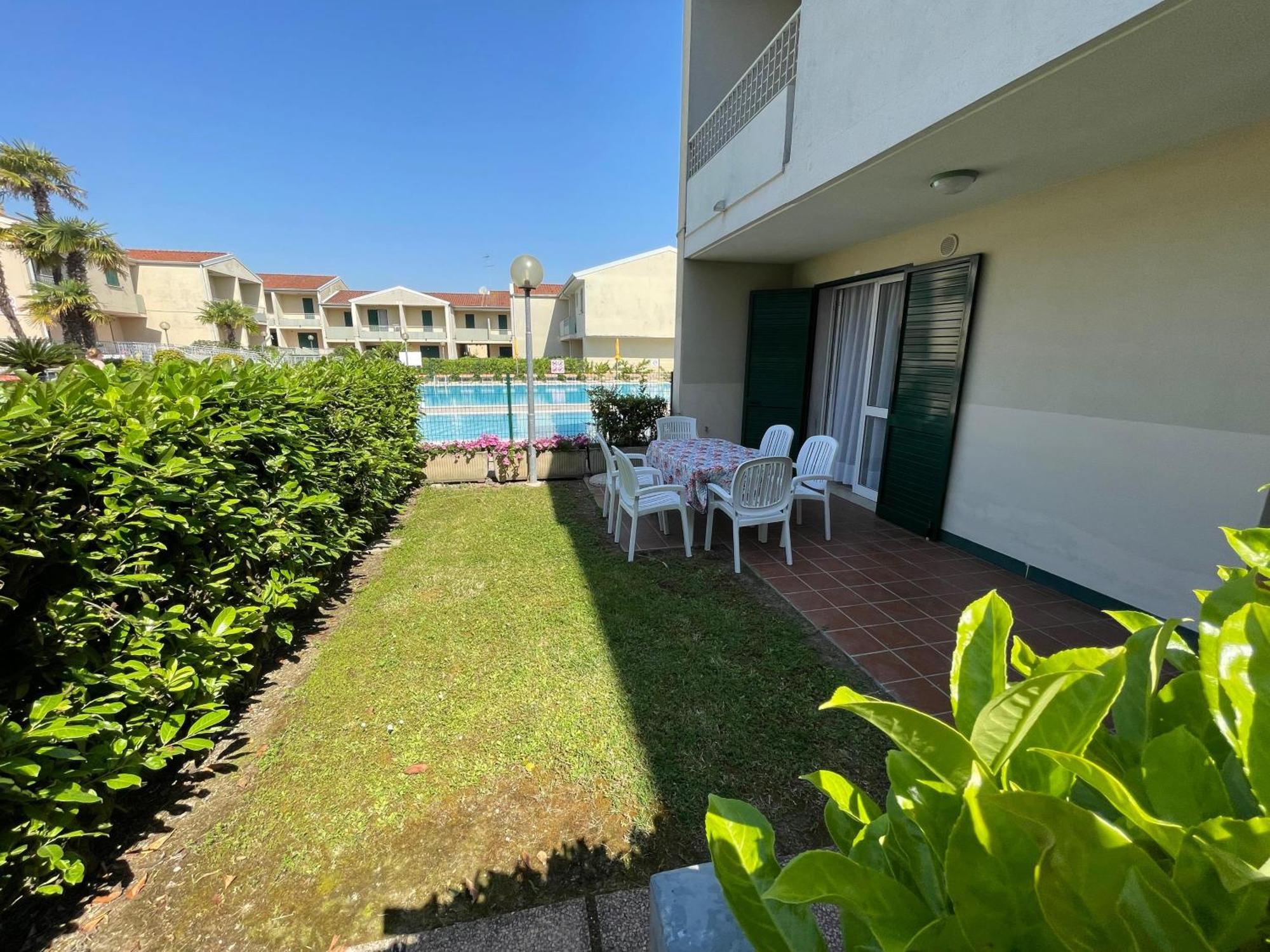 Villaggio Luna Swimmingpool- Agenzia Cocal Caorle Zimmer foto